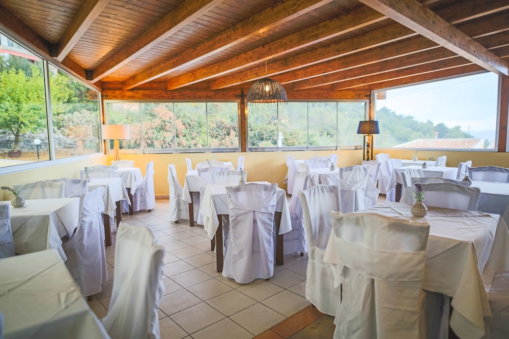 Corfu Aqua Nisaki — Restaurant in Barbati, Ionian Islands