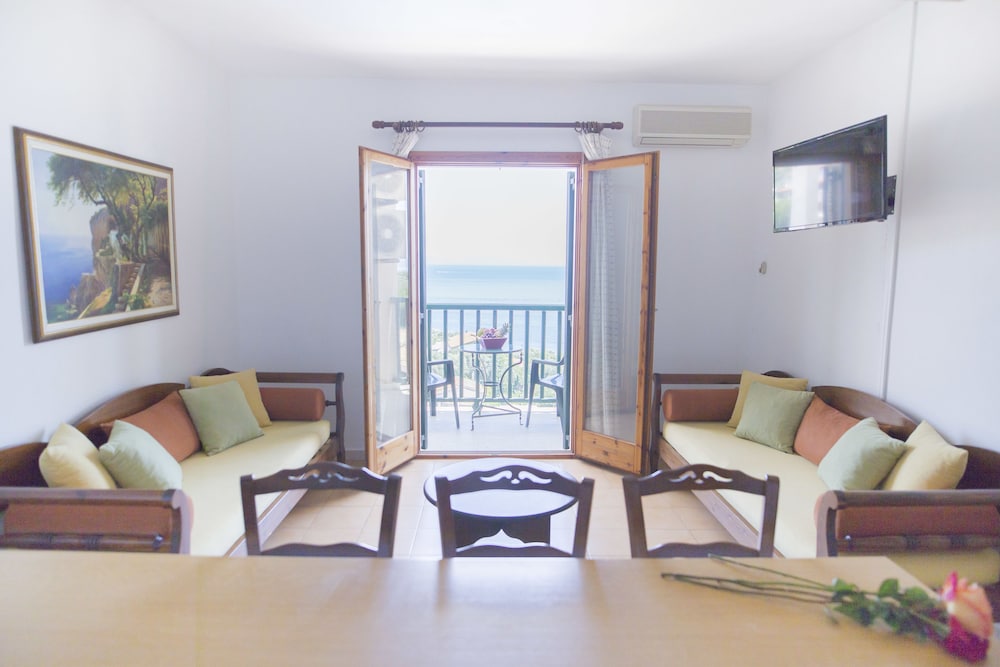 Corfu Aqua Nisaki — Rooms in Barbati, Ionian Islands