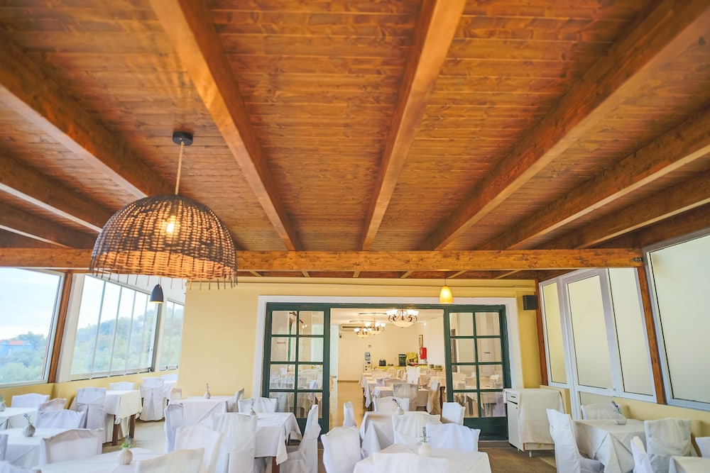 Corfu Aqua Nisaki — Restaurant & bars in Barbati, Ionian Islands