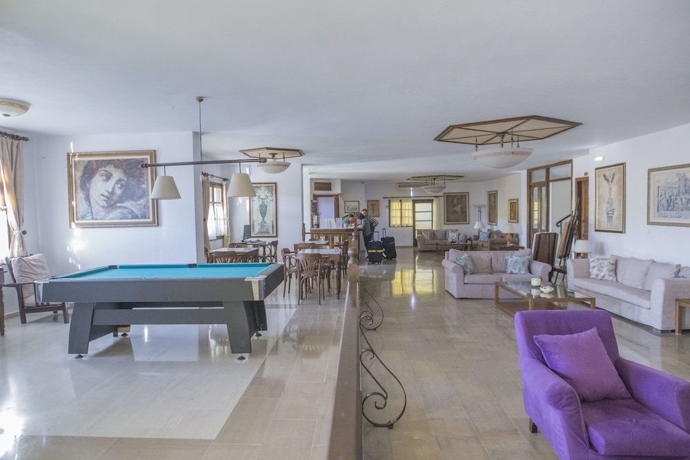 Corfu Aqua Nisaki — Restaurant & bars in Barbati, Ionian Islands