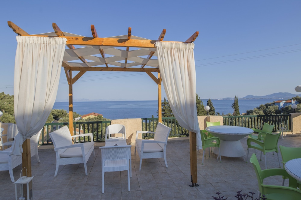 Corfu Aqua Nisaki — Restaurant in Barbati, Ionian Islands