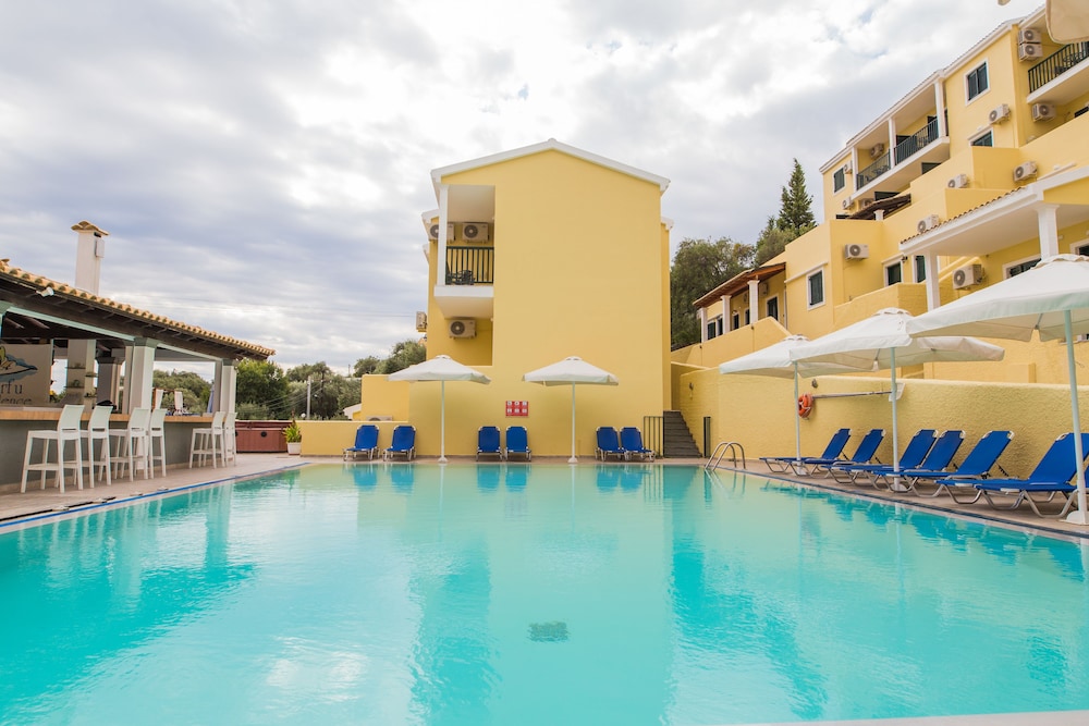 Corfu Aqua Nisaki — Swimming pool in Barbati, Ionian Islands