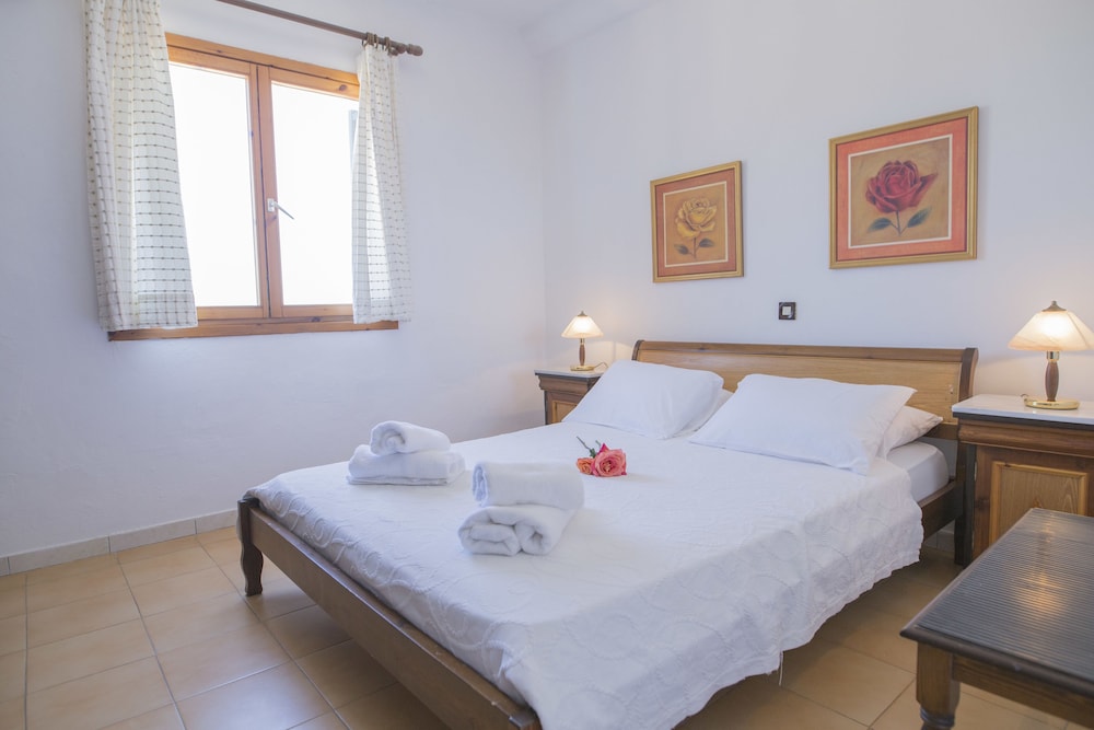Corfu Aqua Nisaki — Hotel rooms in Barbati, Ionian Islands
