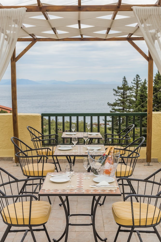 Corfu Aqua Nisaki — Restaurant & bars in Barbati, Ionian Islands