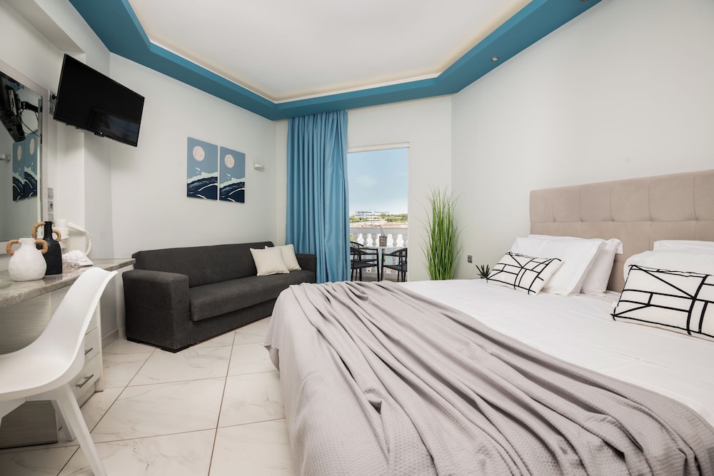 Callinica Hotel — Hotel rooms in Tsilivi, Ionian Islands