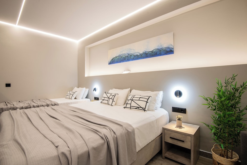 Callinica Hotel — Hotel rooms in Tsilivi, Ionian Islands