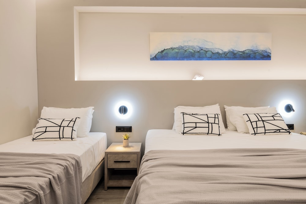 Callinica Hotel — Hotel rooms in Tsilivi, Ionian Islands
