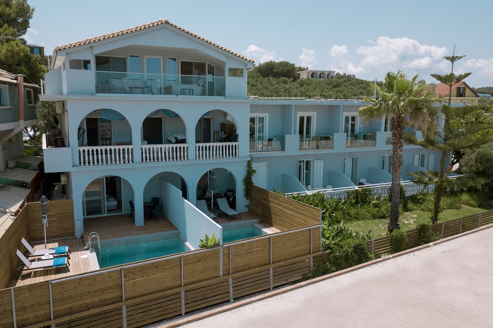 Callinica Hotel — Hotel building in Tsilivi, Ionian Islands