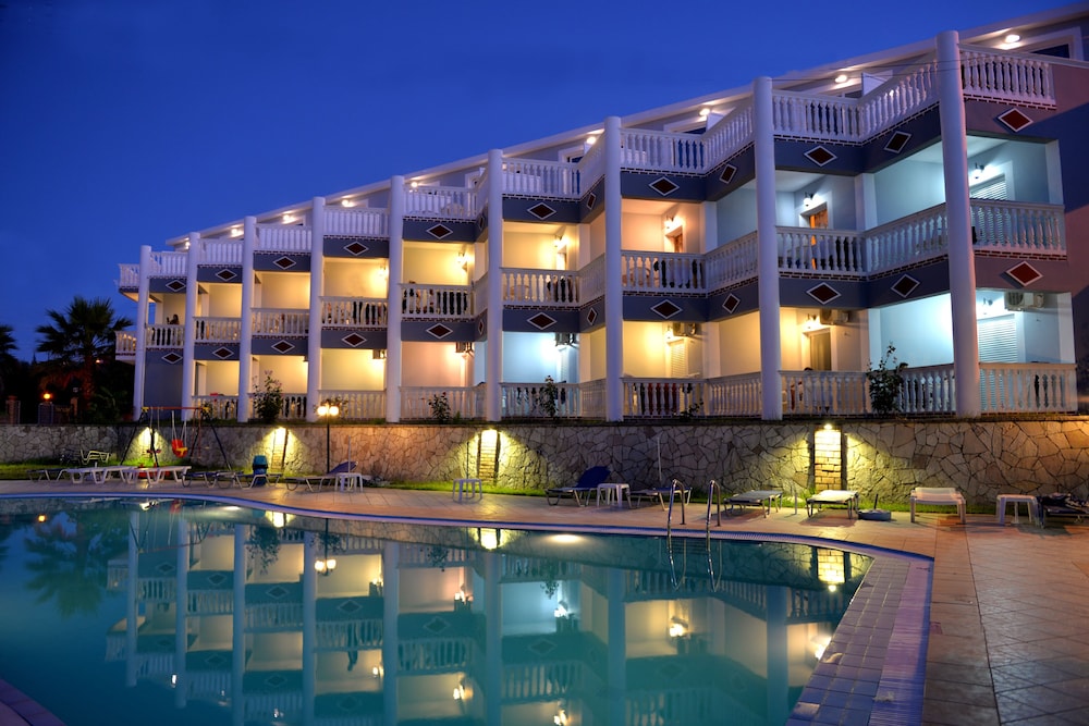 Callinica Hotel — Hotel building in Tsilivi, Ionian Islands