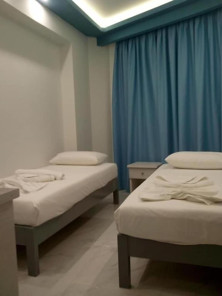 Callinica Hotel — Hotel rooms in Tsilivi, Ionian Islands