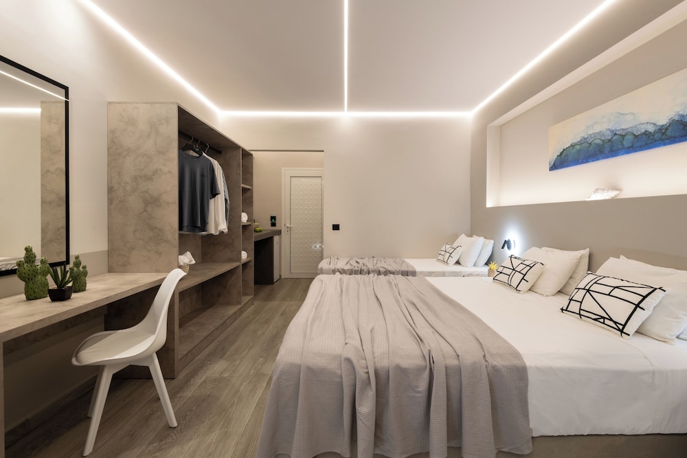 Callinica Hotel — Hotel rooms in Tsilivi, Ionian Islands