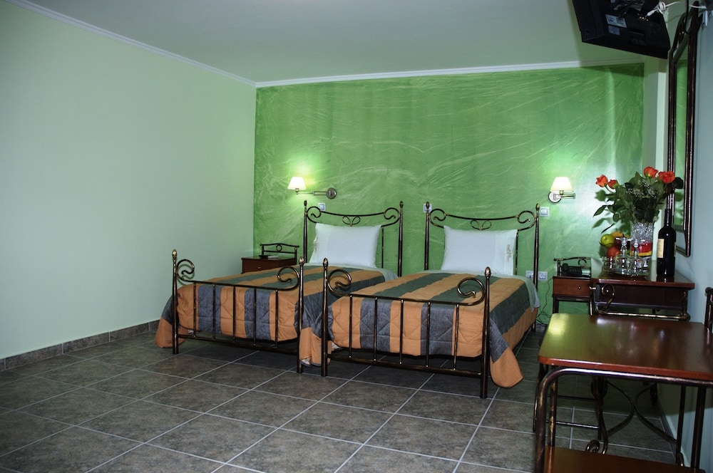 Anastazia Hotel — Hotel rooms in Poros, Ionian Islands