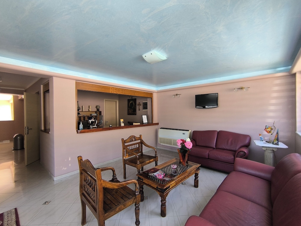 Anastazia Hotel — Hotel rooms in Poros, Ionian Islands