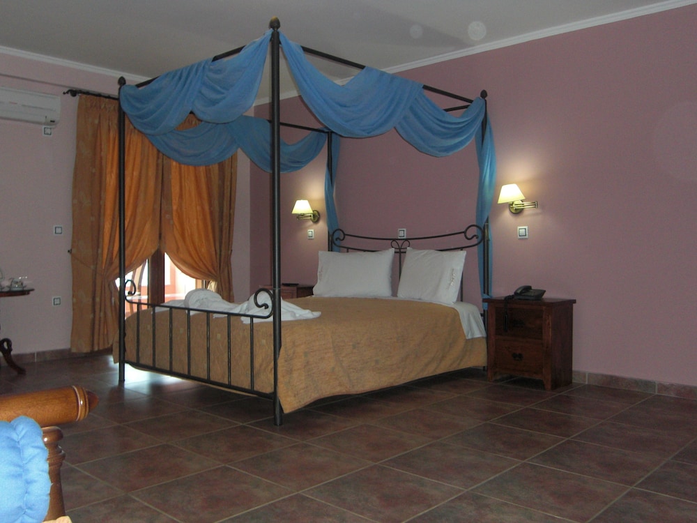 Anastazia Hotel — Hotel rooms in Poros, Ionian Islands