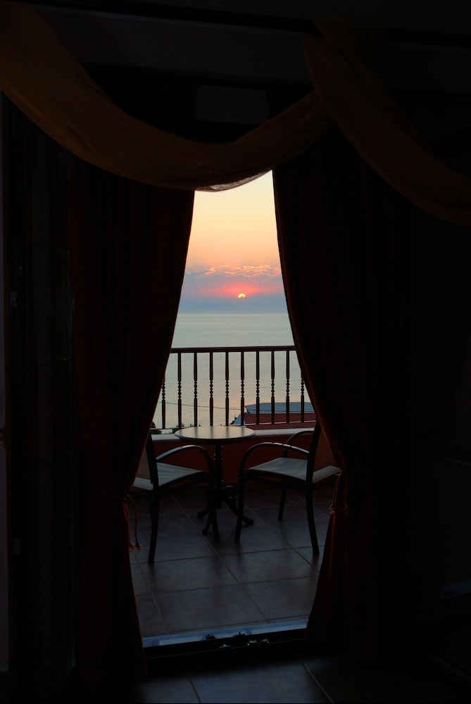 Anastazia Hotel — Hotel rooms in Poros, Ionian Islands