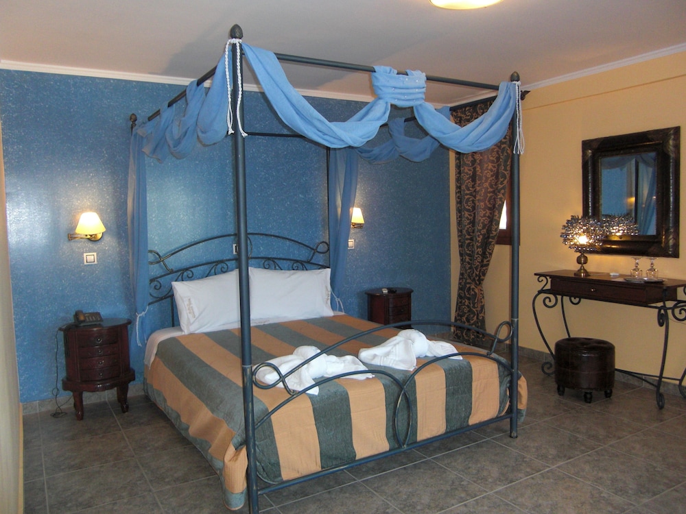 Anastazia Hotel — Hotel rooms in Poros, Ionian Islands