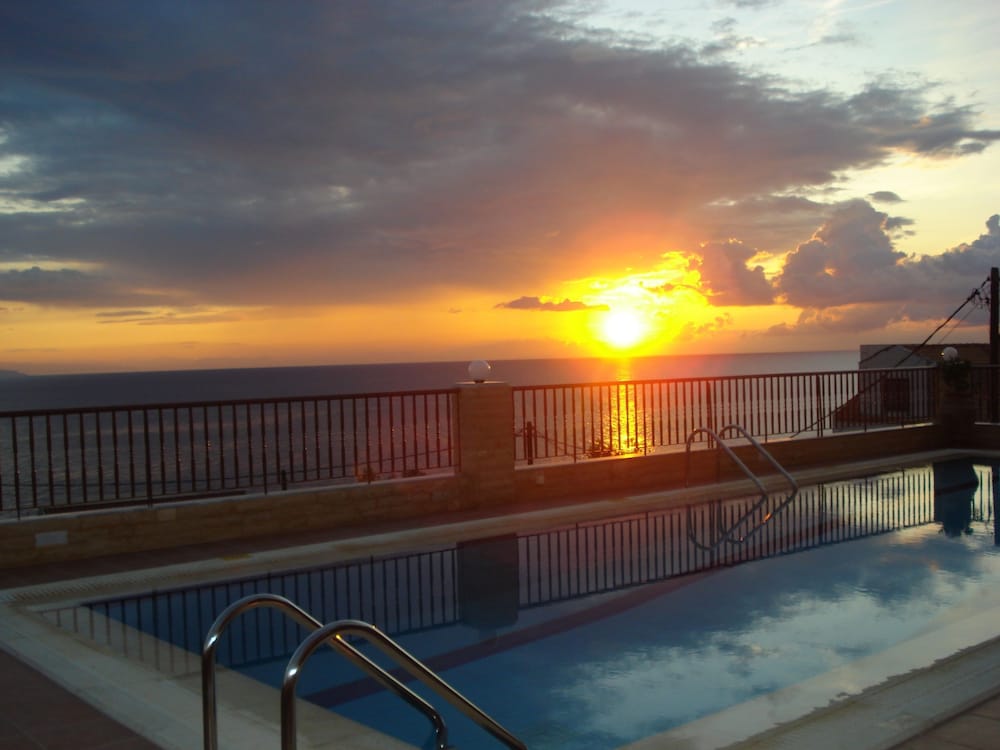 Anastazia Hotel — Swimming pool in Poros, Ionian Islands