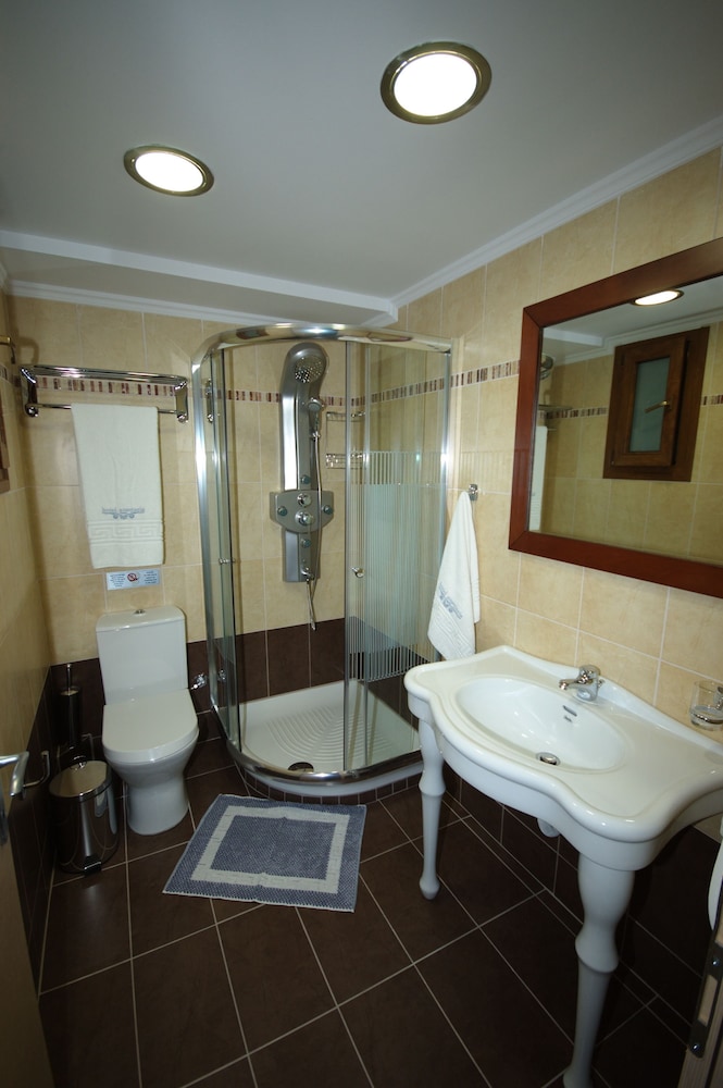 Anastazia Hotel — Hotel rooms in Poros, Ionian Islands