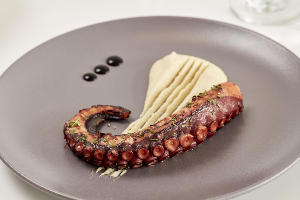 Absolute Mykonos Suites & More — Restaurant & bars in Mykonos Town, South Aegean