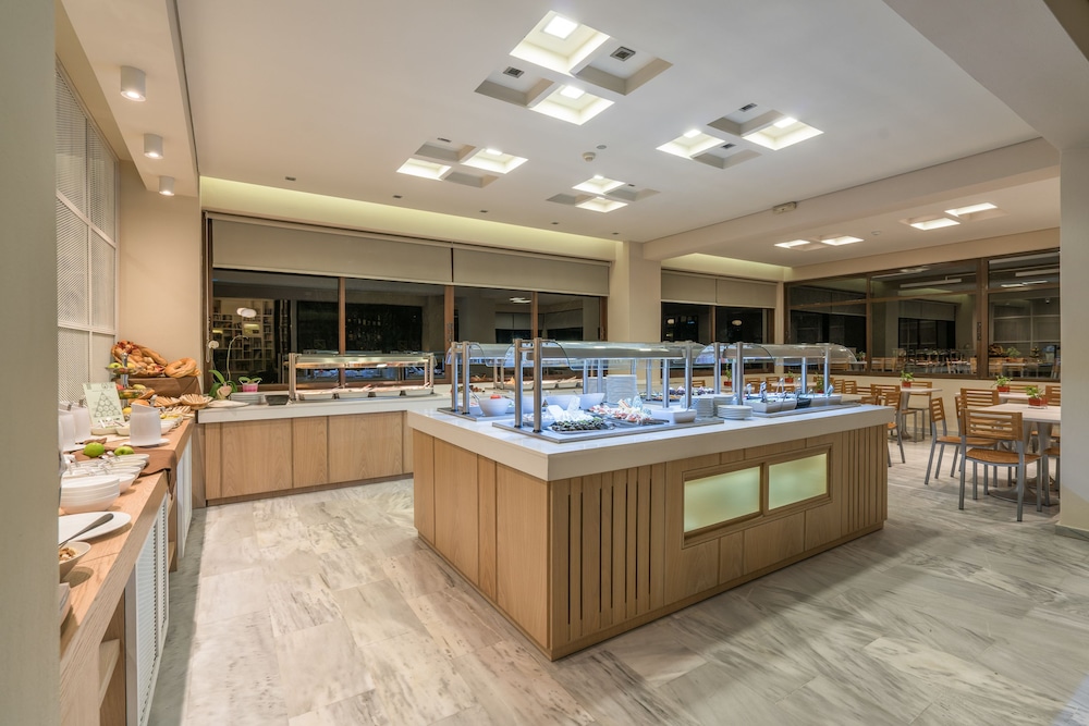 Castelli Hotel Adults Only - All Inclusive — Restaurant & bars in Laganas, Ionian Islands