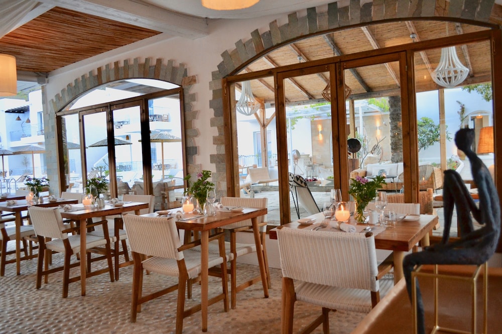 Caesars Gardens Hotel & Spa - Adults Only — Restaurant & bars in Lindos, South Aegean