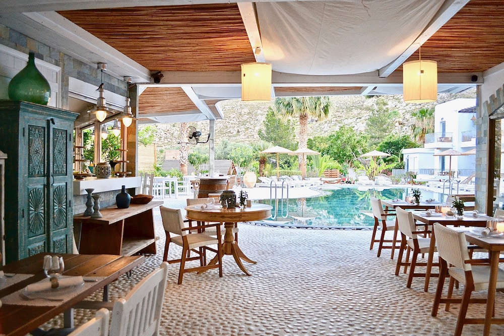 Caesars Gardens Hotel & Spa - Adults Only — Restaurant & bars in Lindos, South Aegean