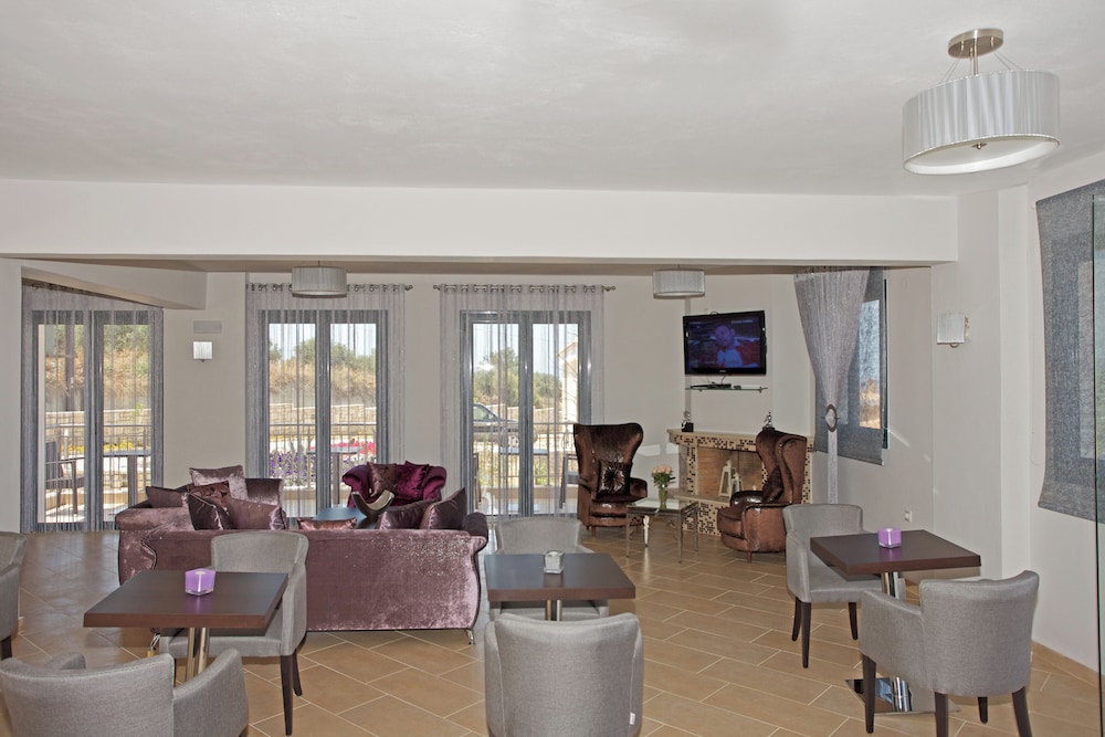 Carme Villas — Restaurant & bars in Rethymnon