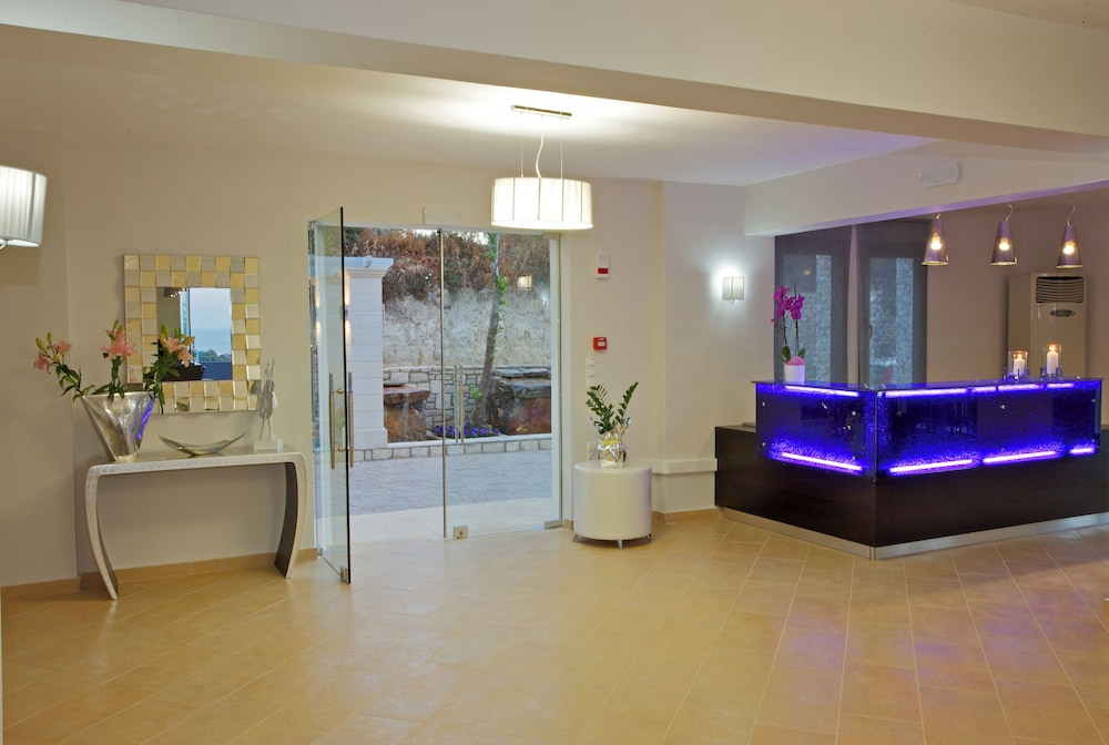 Carme Villas — Hotel building in Rethymnon