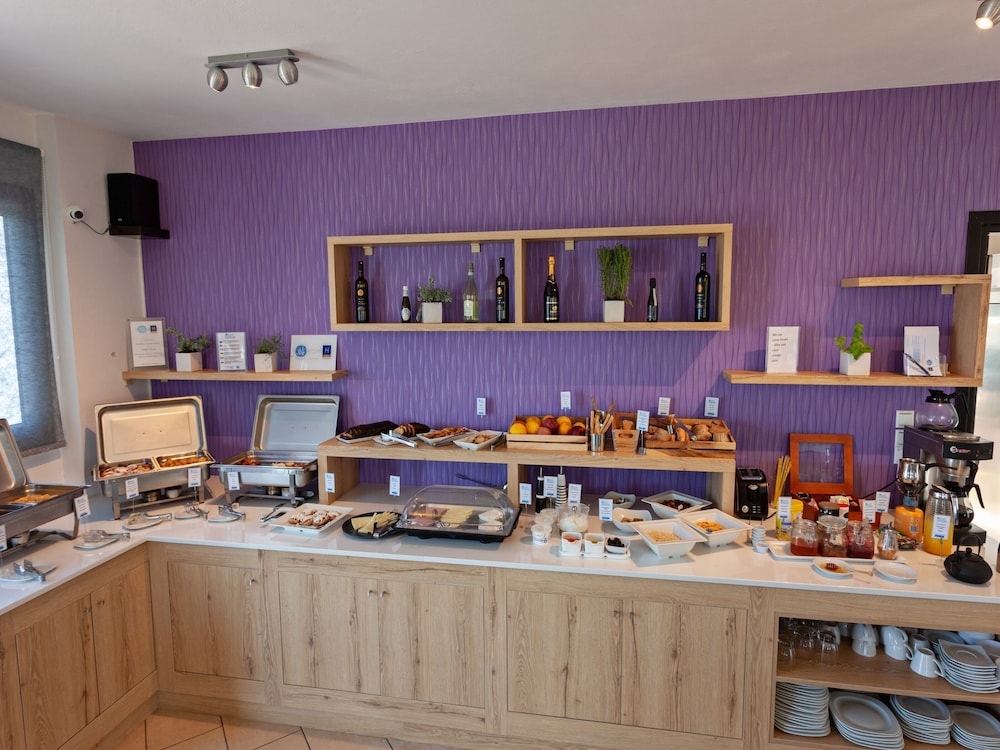 Carme Villas — Restaurant & bars in Rethymnon