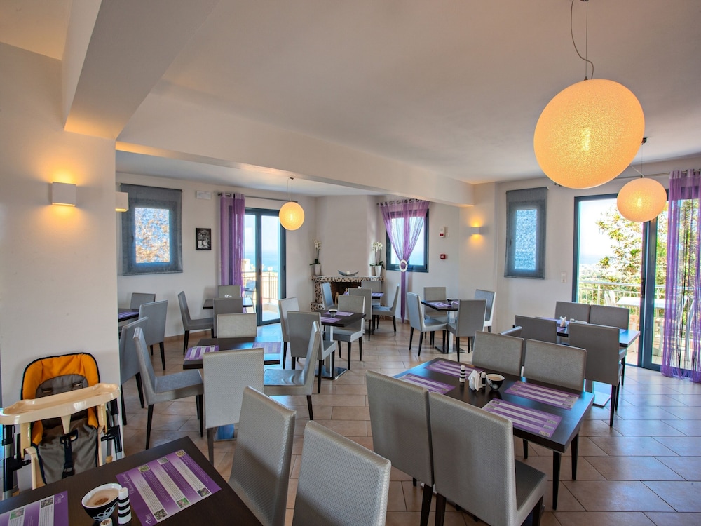 Carme Villas — Restaurant & bars in Rethymnon