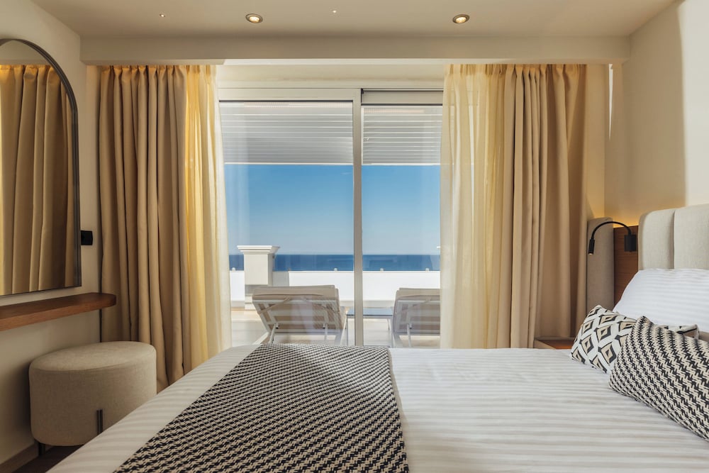 Alexandra Beach Resort & Spa — Hotel rooms in Tsilivi, Ionian Islands