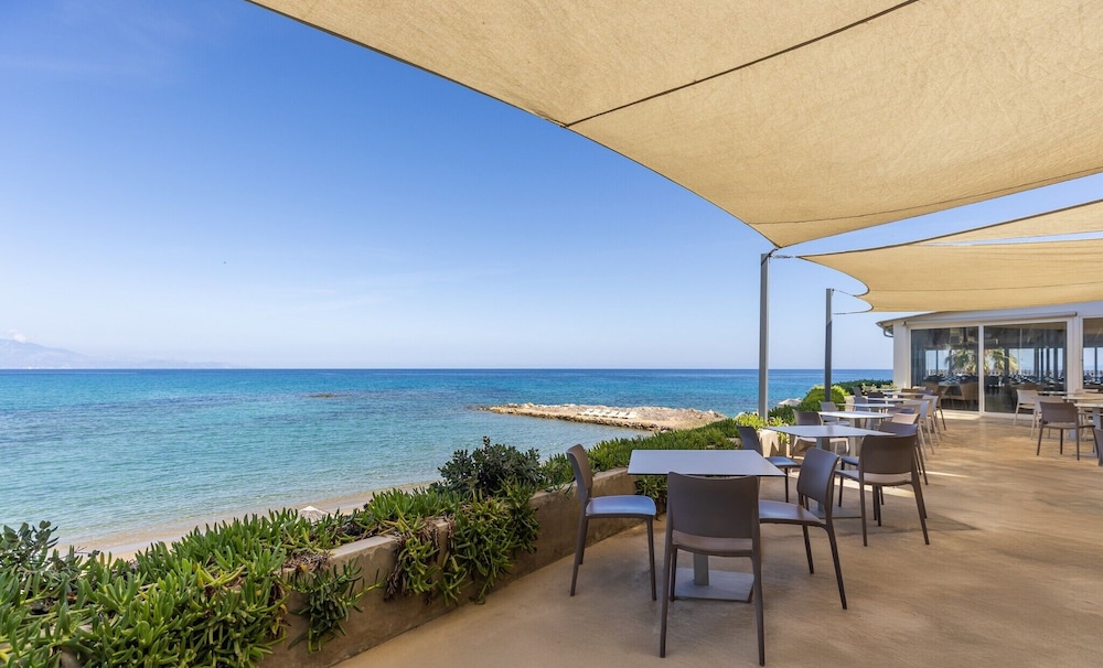 Alexandra Beach Resort & Spa — Restaurant & bars in Tsilivi, Ionian Islands