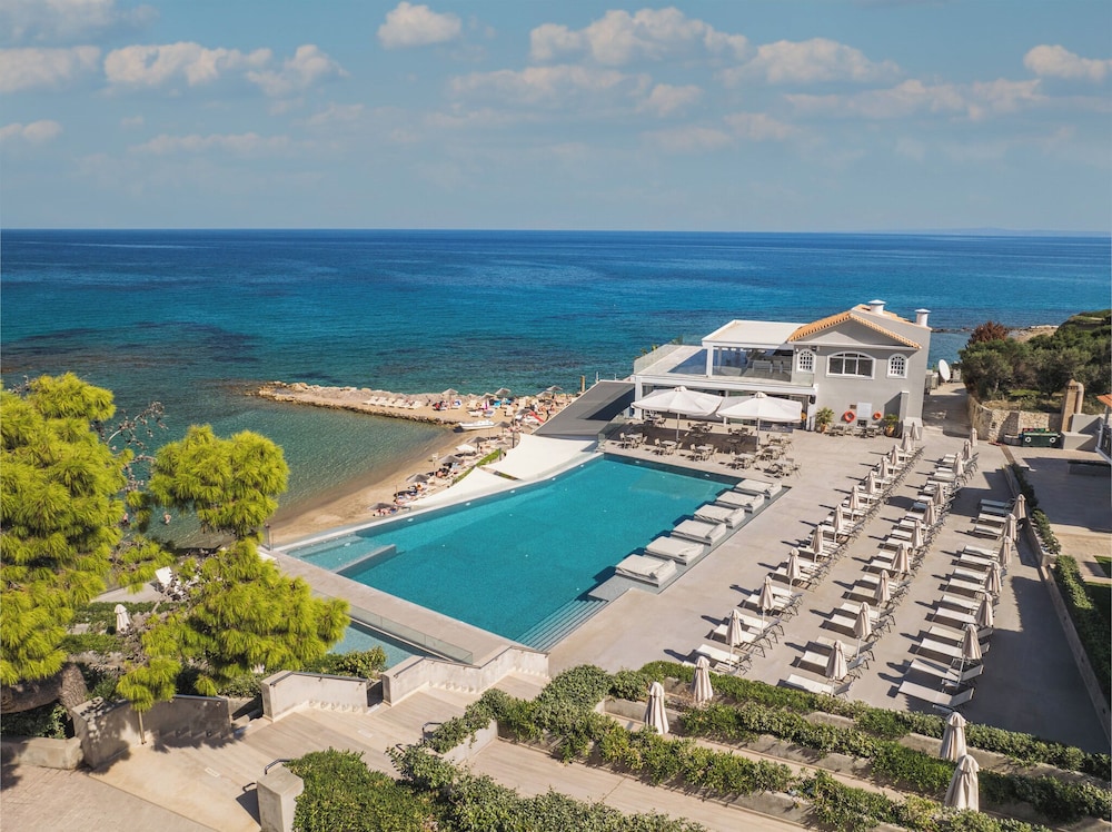 Alexandra Beach Resort & Spa — Swimming pool in Tsilivi, Ionian Islands
