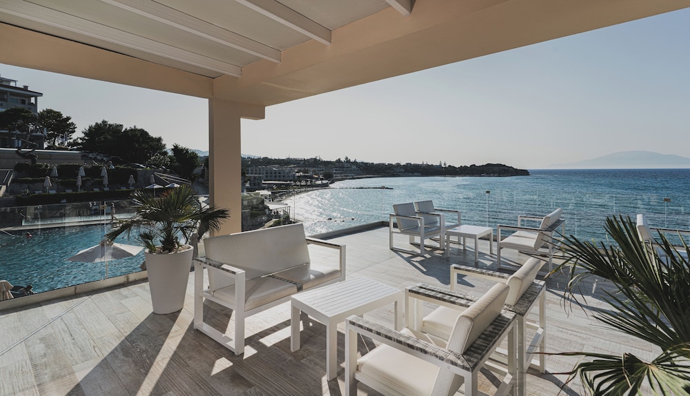Alexandra Beach Resort & Spa — Restaurant & bars in Tsilivi, Ionian Islands