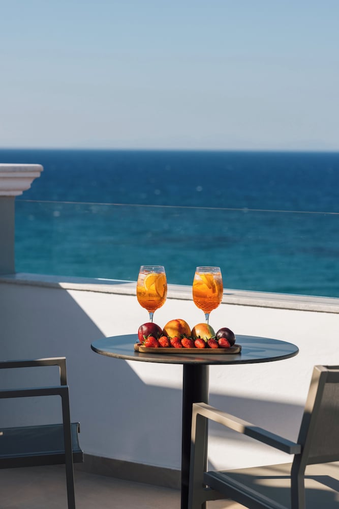 Alexandra Beach Resort & Spa — Restaurant & bars in Tsilivi, Ionian Islands