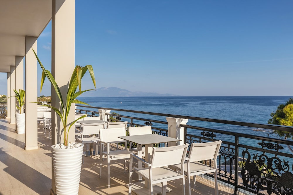 Alexandra Beach Resort & Spa — Restaurant & bars in Tsilivi, Ionian Islands