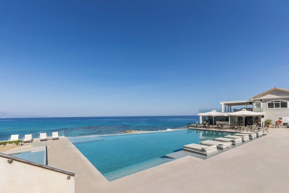 Alexandra Beach Resort & Spa — Swimming pool in Tsilivi, Ionian Islands