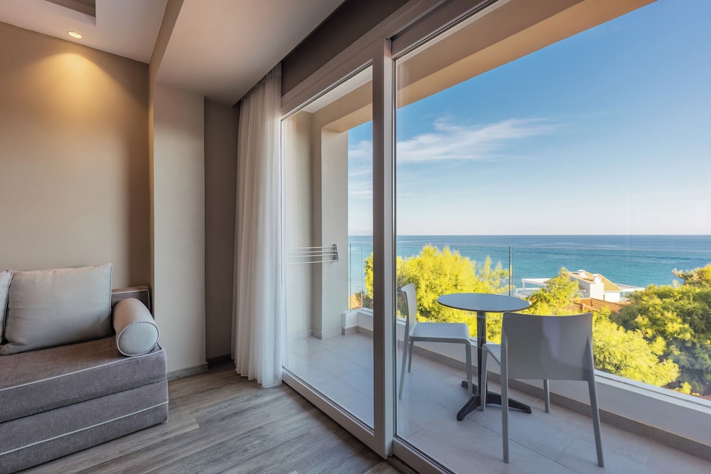 Alexandra Beach Resort & Spa — Hotel rooms in Tsilivi, Ionian Islands