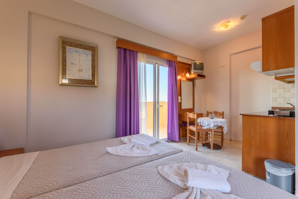 Danelis Studios and Apartments — Hotel rooms in Malia