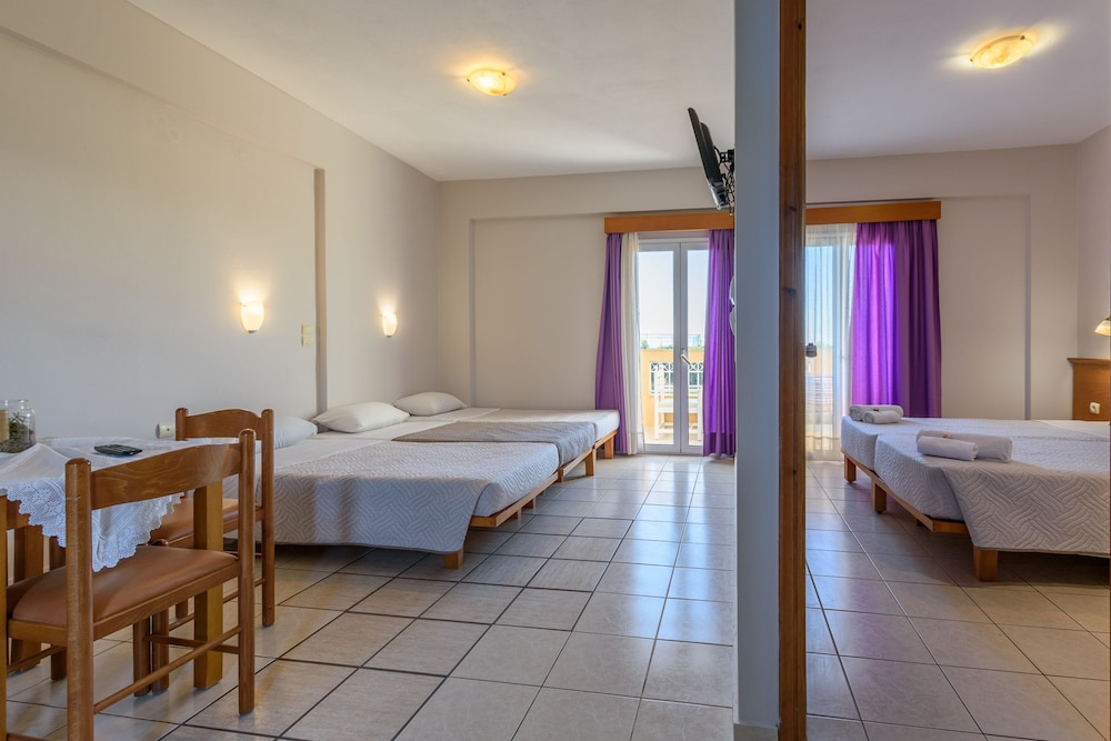 Danelis Studios and Apartments — Hotel rooms in Malia