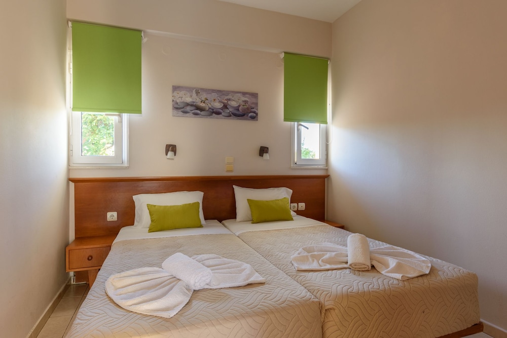 Danelis Studios and Apartments — Hotel rooms in Malia