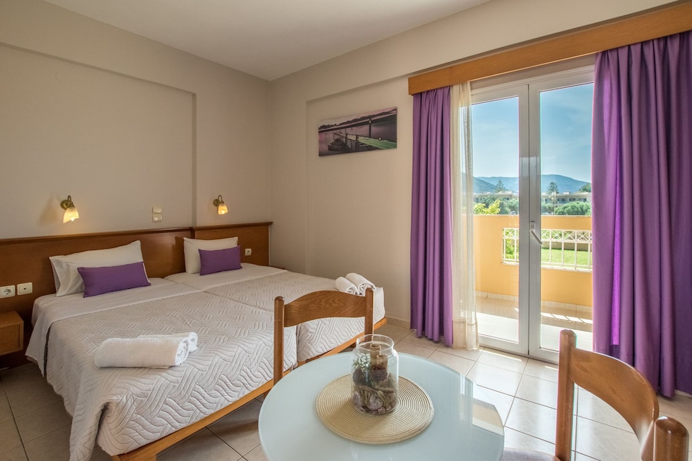 Danelis Studios and Apartments — Hotel rooms in Malia