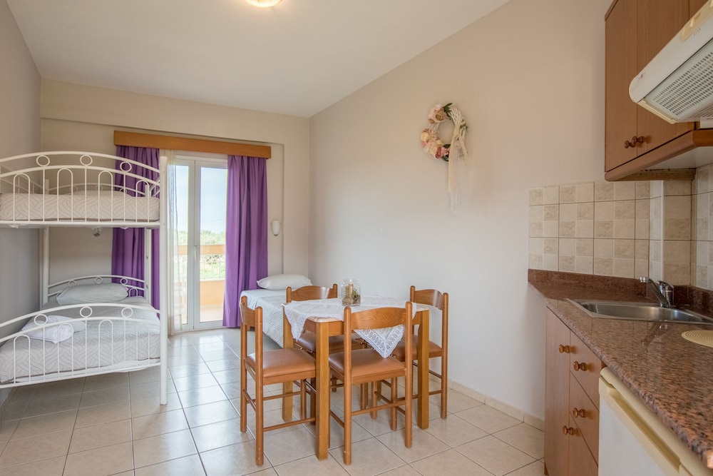Danelis Studios and Apartments — Hotel rooms in Malia