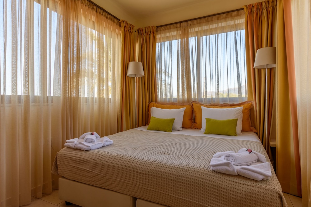Danelis Studios and Apartments — Hotel rooms in Malia