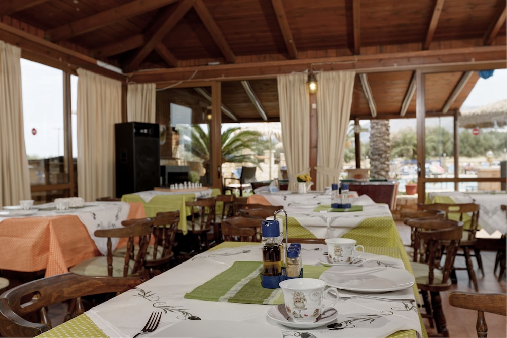 Danelis Studios and Apartments — Restaurant & bars in Malia