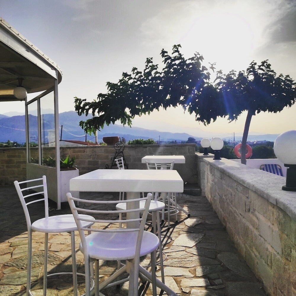 Palladion — Restaurant & bars in Georgioupolis
