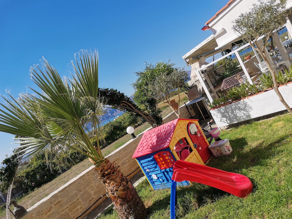 Palladion — Attractions for children in Georgioupolis