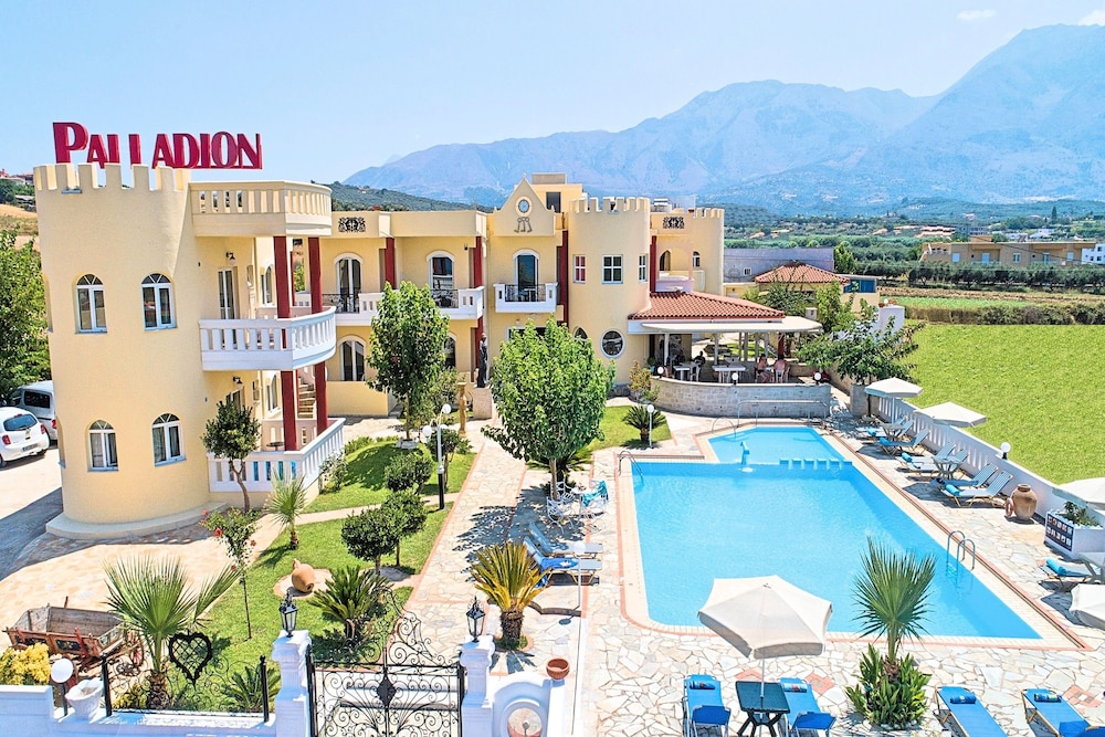 Palladion — Hotel building in Georgioupolis