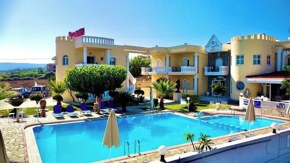 Palladion — Hotel building in Georgioupolis