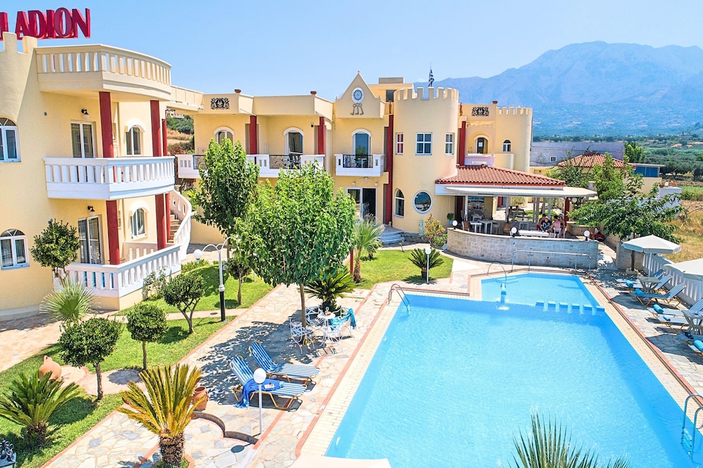 Palladion — Hotel building in Georgioupolis